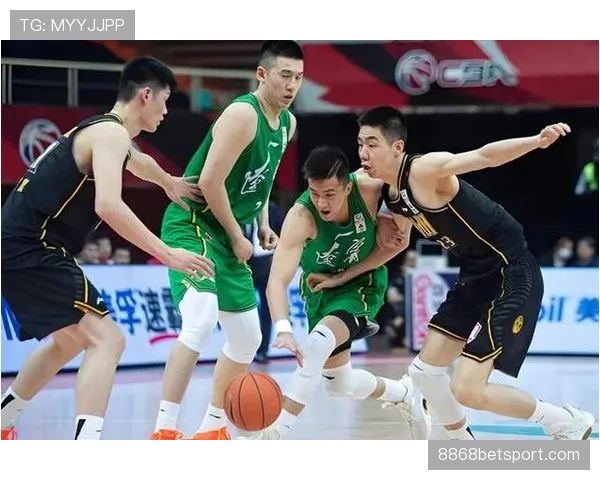 拉人犯规的判罚标准：何时构成阻止进攻的明显犯规