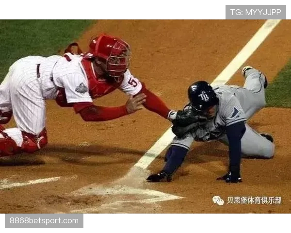 比赛暂停规则详解：裁判何时中断比赛与恢复比赛标准